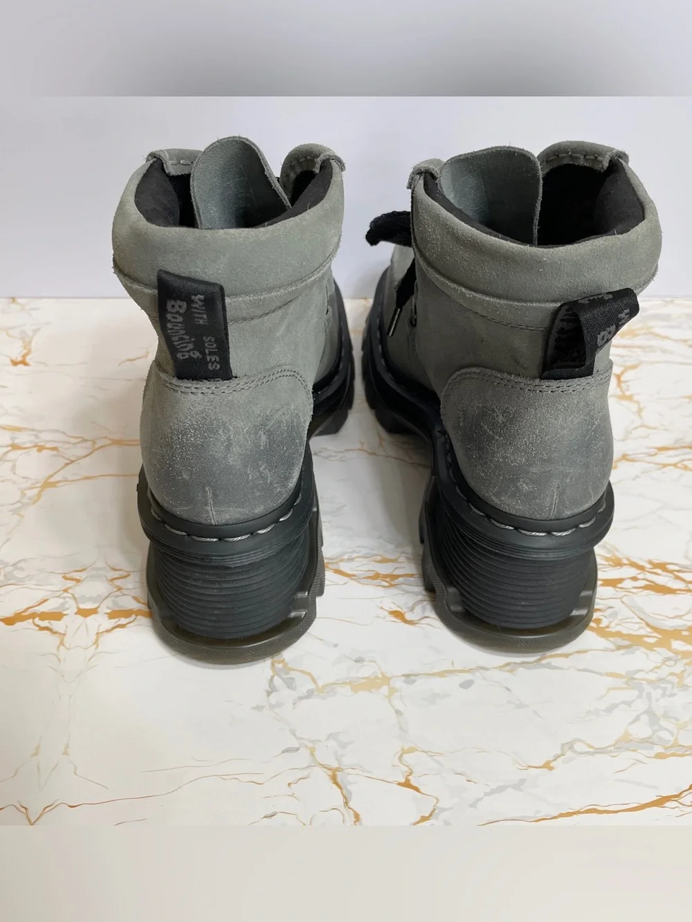 Dr Martens Corran 3-Eye Suede Heeled Boots Grey Sz 9 Waxy Suede Waterproof NWOB - Picture 4 of 7